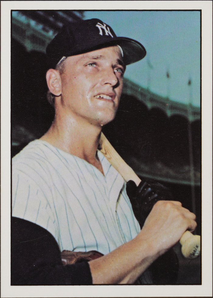 Roger Maris card with guides aligned to the uninterrupted photograph boundary